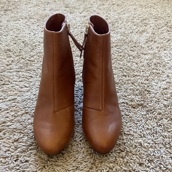 DKNY brown booties with gold detail - Picture 3 of 8